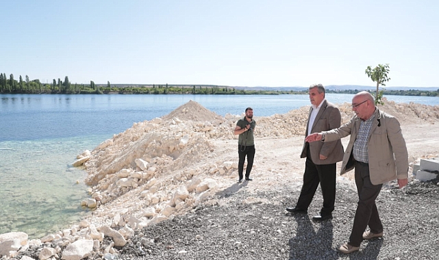 BAŞKAN BEYAZGÜL BİRECİK’TE SÜRDÜRÜLEN ÇALIŞMALARI YERİNDE İNCELEDİ