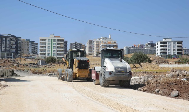 Karaköprü'de konforlu ulaşım için yeni yollar açılıyor (video)