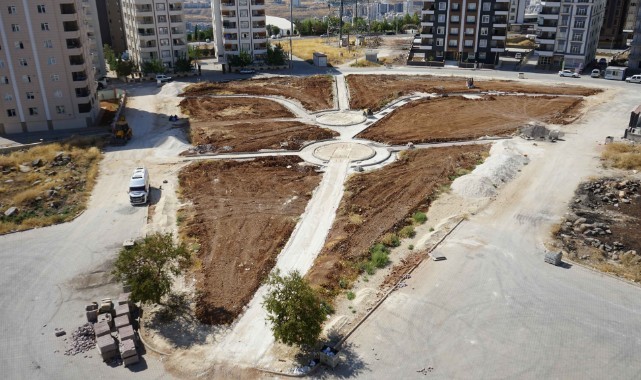 Karaköprü yeni yeşil alanlarla güzelleşiyor (video)