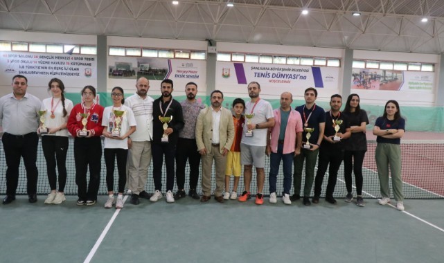 100. Yıl tenis turnuvasında kupalar sahiplerini buldu (video)