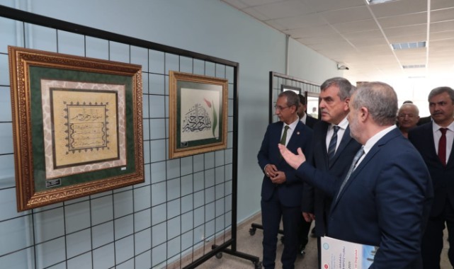 Beyazgül, mevlidi nebi sempozyumuna katıldı (video)