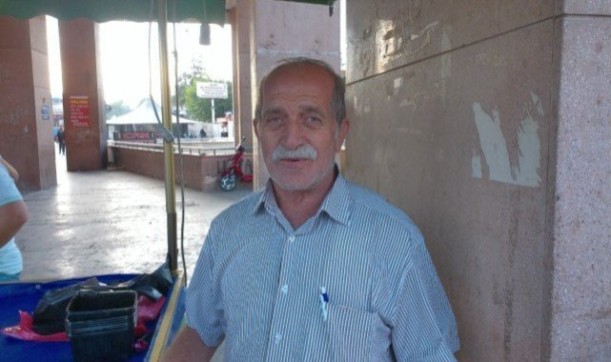 Çarşıdan Karaköprü'ye arabayla 45, motorla ise 14 dakika da gidiyorum