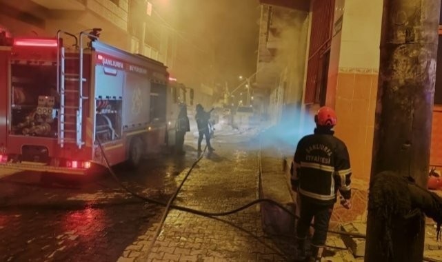 Eyyübiye'de işyerindeki yangın itfaiye ekiplerince söndürüldü.(Video)