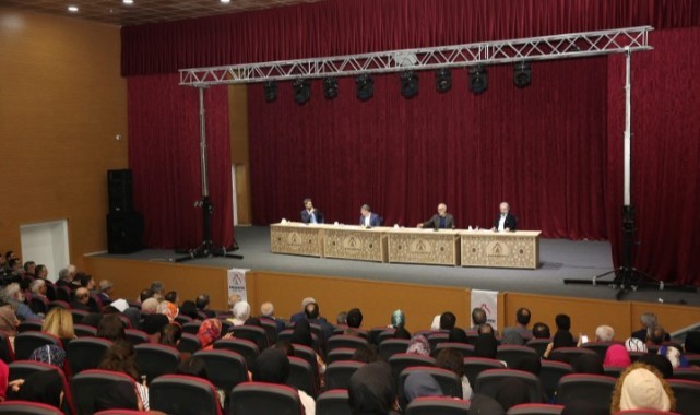 Karaköprü'de 'Filistin gecesi' paneli düzenlendi (Video)