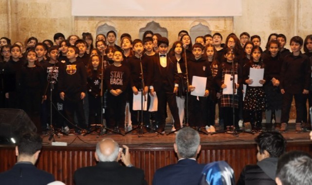 Büyükşehir belediyesi’nden çocuk ve gençlik konseri (Video)