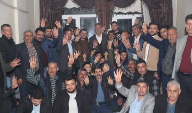 Mehmet Kuş girmedik ev sıkmadık el bırakmıyor (Video)