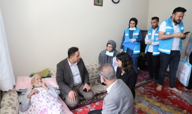 Cumhuriyet kurulmadan önce doğan 124 yaşındaki Evde sağlık takipli hasta evinde ziyaret edildi (Video)