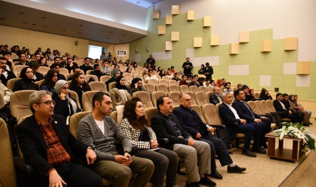 Harran Üniversitesi’nin Etkili Bilim Adamları Öğrencilerle Buluştu