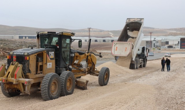 Şanlıurfa'da Evren Sanayi Sitesi Yolunda Genişletme ve Mekanik Çalışmalar Başladı (video)