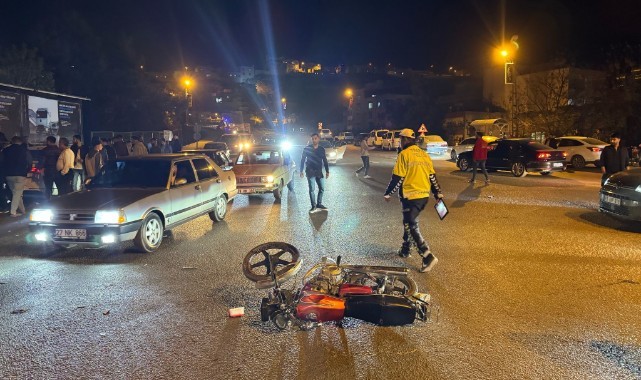 Birecik’te Motosiklet ile Otomobil Çarpıştı