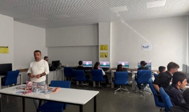 Karaköprü GAP MTAL’de Bilişim Teknolojileri Öğrencilerinden Yetenek Gösterisi!