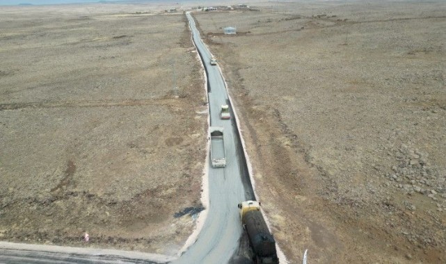 Şanlıurfa Büyükşehir Belediyesi Viranşehir’de 4 Kilometrelik Yolu Yeniledi!