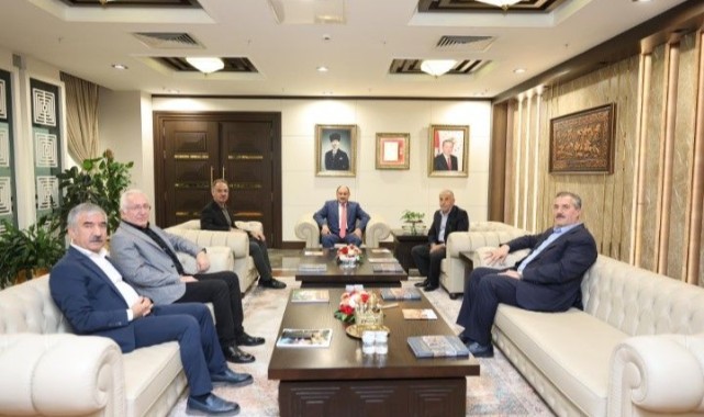 Başkan Kuş ve Meclis Üyelerinden Gülpınar’a Anlamlı Ziyaret!