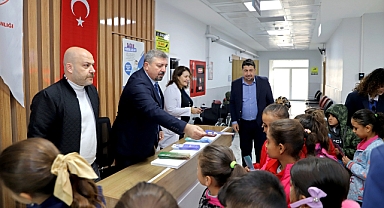 Çocuklar Hem Muayene Oldu Hem Gülümsetti