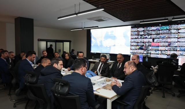 Şanlıurfa’da Kar Alarmı: Büyükşehir Belediyesi Tüm Gücüyle Sahada!