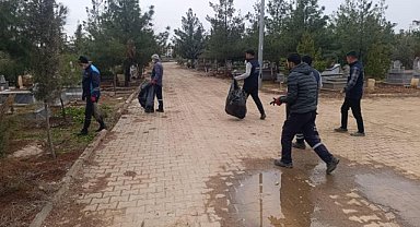 Ramazan Öncesi Mezarlıklarda Yoğun Temizlik Çalışması