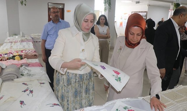 Akabe TOKİ Kadın Destek Merkezi’nde El Emeği Ürünler Görücüye Çıktı