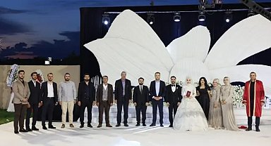 Genç Çiftin Düğününde Mutluluk Ve Coşku Bir Aradaydı