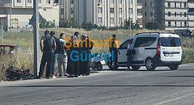 Karaköprü’de Otomobil Ve Motosiklet Çarpıştı