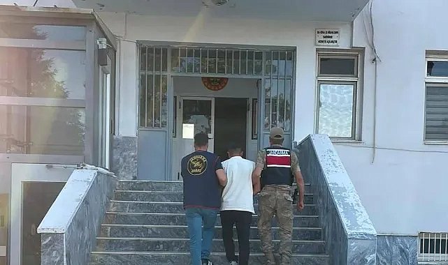 Şanlıurfa Birecik’te Aranan Şahıs Jandarma Operasyonuyla Yakalandı