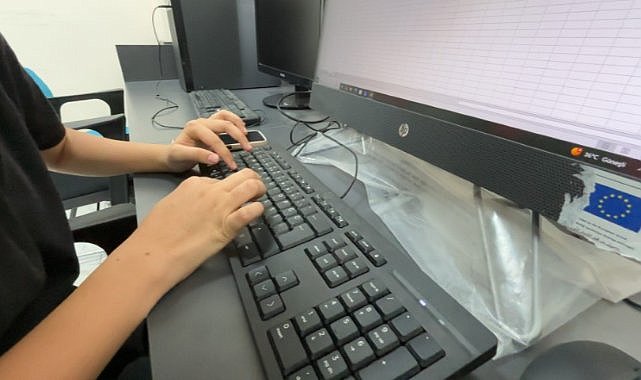 Şanlıurfa'da Yaz Kurslarıyla Çocuklar Dijital Dünyaya Adım Atıyor!