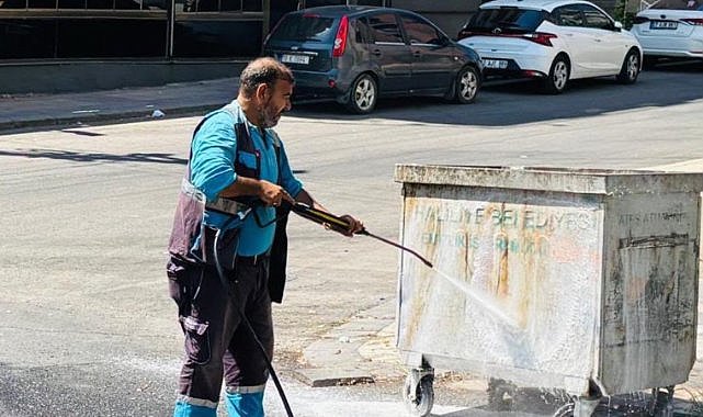 Haliliye’de Temizlik Ekipleri Sahada