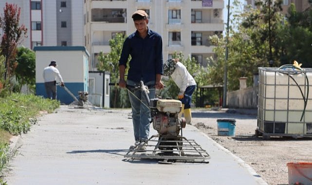 Karaköprü’de Parklara Bisiklet Ve Yürüyüş Yolları Yapılıyor