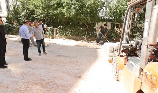 Karaköprü’de Yol Yapım Ve Bakım Çalışmaları Devam Ediyor