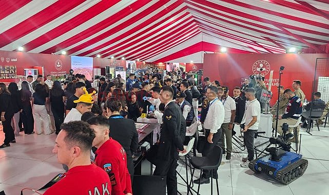 Şanlıurfa’da TEKNOFEST’in İkinci Gününde JAK Çadırına Yoğun İlgi