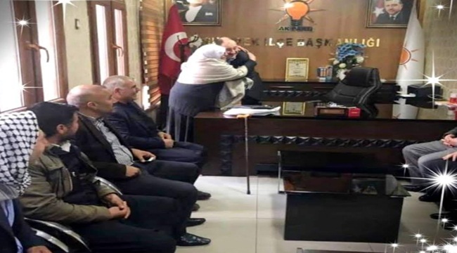 Gülpınar’ın geldiğini duyanlar hemen yanına koştu