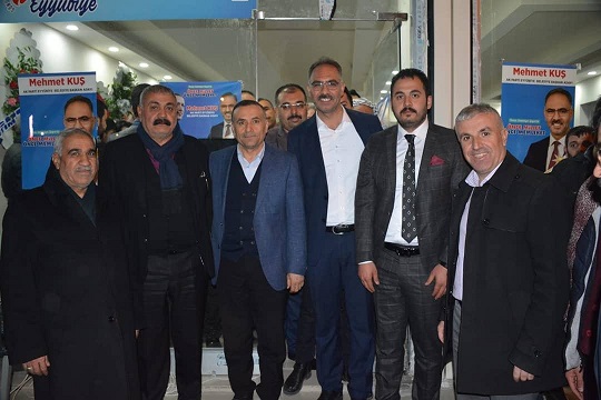 AK BAŞKAN ADAYI KUŞ EYYÜBİYE’DE RAKİP TANIMIYOR